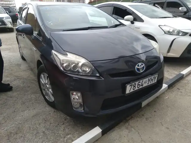 Toyota Prius 30