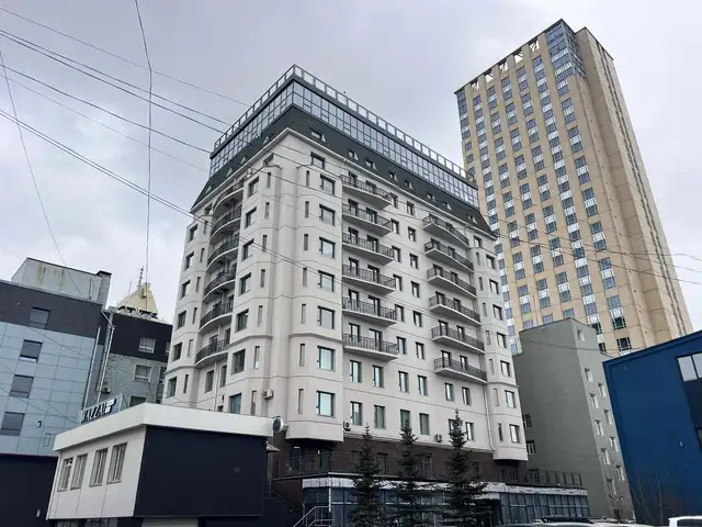 Хотын төв-д ааа бүсэд оффис талбай 133м2, Улаанбаатар — Сүхбаатар — 1-р хороо