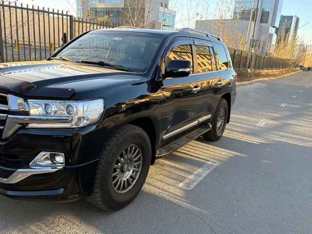 Toyota Land Cruiser 200