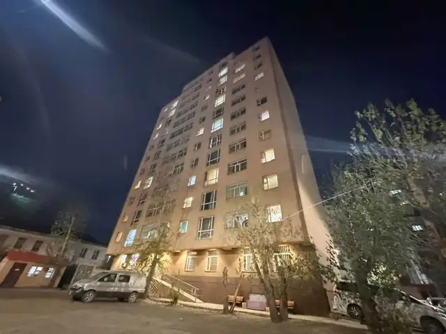 Сбд тээврийн товчоо бүрэн тавилгатай 3 өрөө 92мкв, Улаанбаатар — Сүхбаатар — 6-р сургуулийн ойролцоо