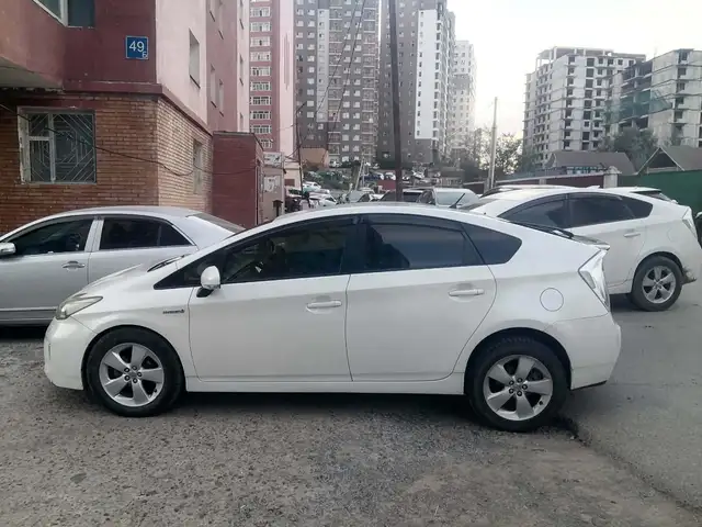 Toyota Prius 30