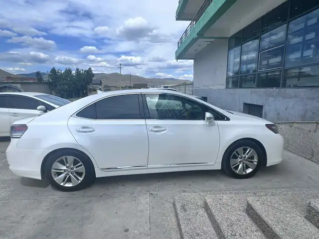 Lexus HS