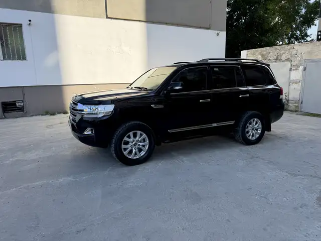 Toyota Land Cruiser 200