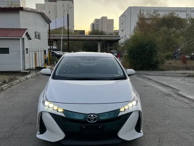 Toyota Prius PRIME 52