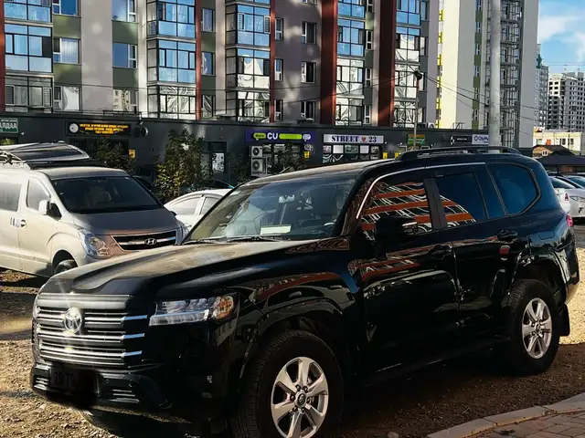 Toyota Land Cruiser 300