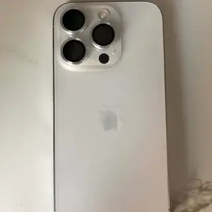 Apple iPhone 15 Pro, 128 gb, White Titanium, Улаанбаатар — Сонгинохайрхан — 5 шар