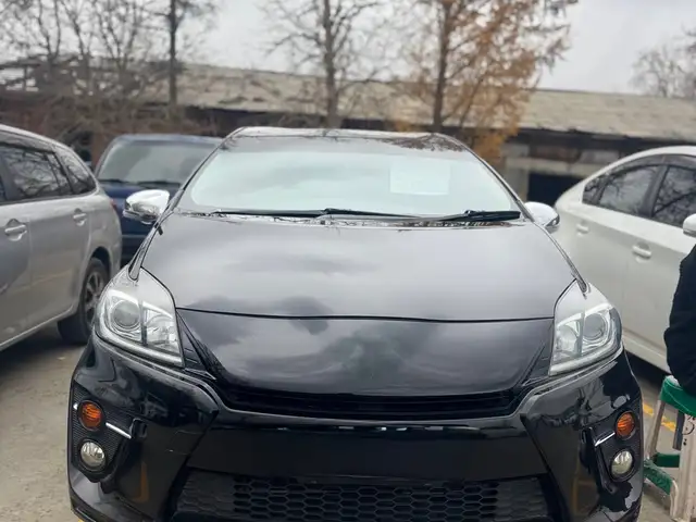 Toyota Prius 30