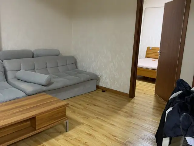 Бзд 4р хороо Жуков төвийн зүүн талд 3өрөө 53мкв байр, Улаанбаатар — Баянзүрх — 4-р хороо