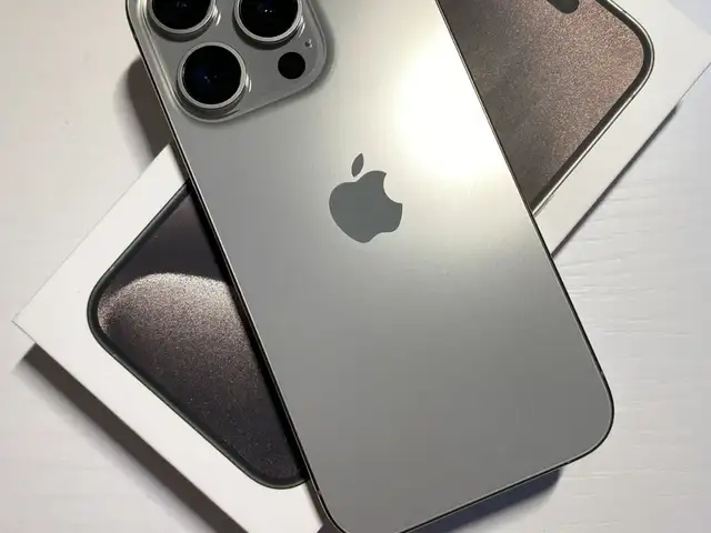 Apple iPhone 15 Pro, 128 gb, Natural Titanium, Улаанбаатар — Баянзүрх — Натур худалдааны төв