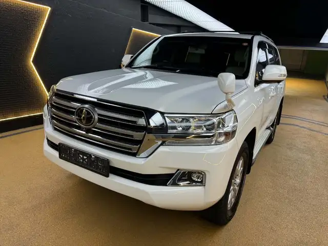 Toyota Land Cruiser 200