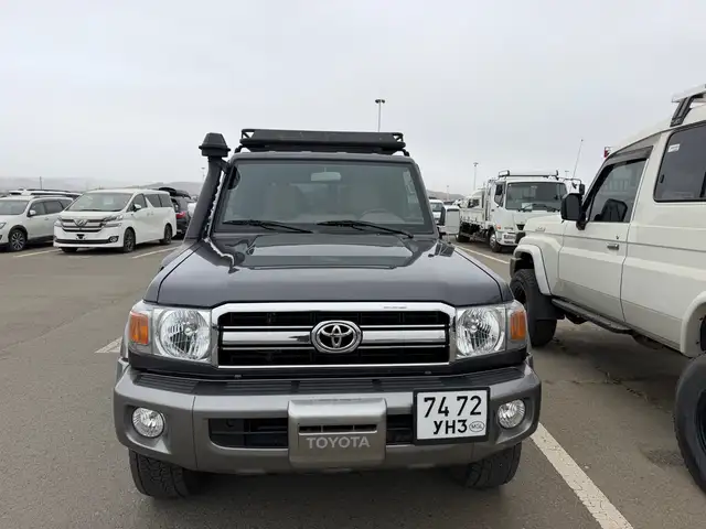 Toyota Land Cruiser 70