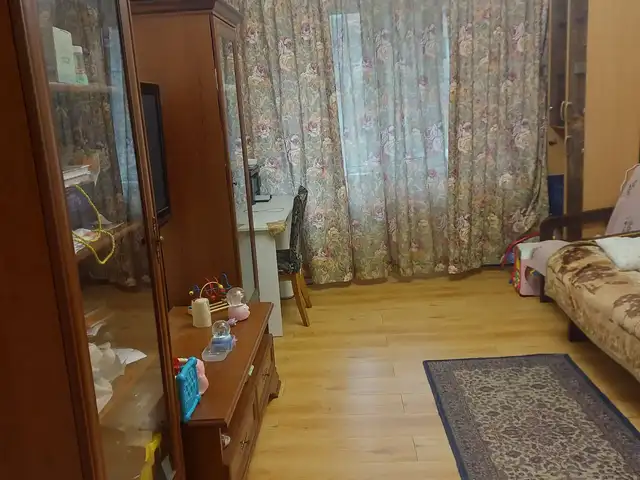 Хотын төвд гранд плаза худалдааны төвийн баруун урд 1 давхарын оффис 70мкв, Улаанбаатар — Баянгол — 1-р хороо
