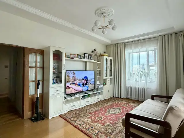 Urguu 1 hoino bairlaltai 2 uruu bair 60m2, Улаанбаатар — Баянгол — Өргөө - 1 кино театр