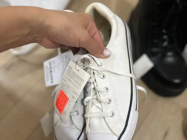 Tsagan converse 38raz, Улаанбаатар — Сүхбаатар — 11-р хороолол