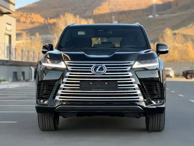 Lexus LX 600