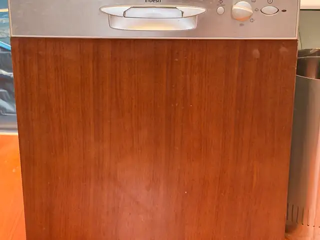 Indesit брэнд бүрэн ажиллагаатай аяга таваг угаагч, Улаанбаатар — Хан-Уул — Зайсан