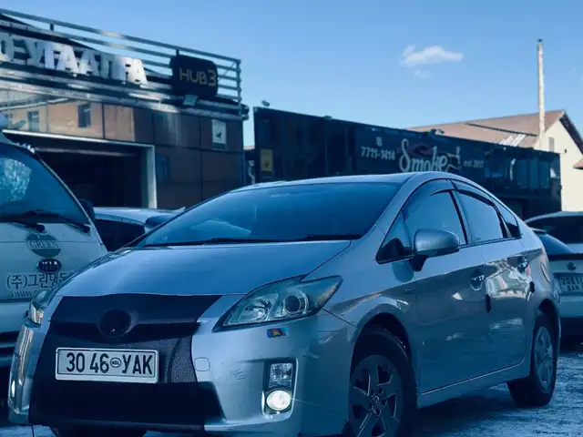 Toyota Prius 30