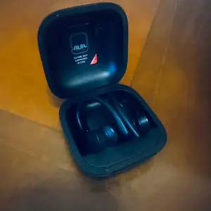 Powerbeats pro, Улаанбаатар — Баянгол — Алтай хотхон