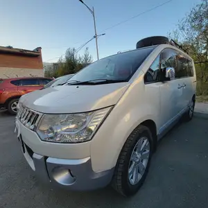 Mitsubishi Delica