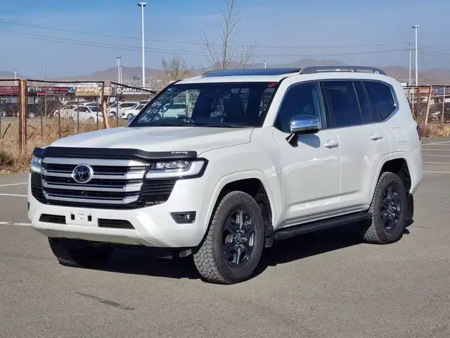 Toyota Land Cruiser 300