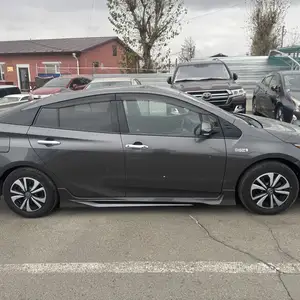 Toyota Prius PRIME 52