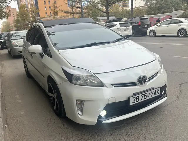 Toyota Prius 30