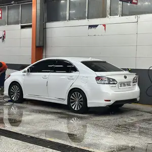 Lexus HS