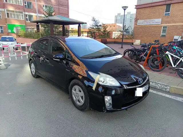 Toyota Prius 30
