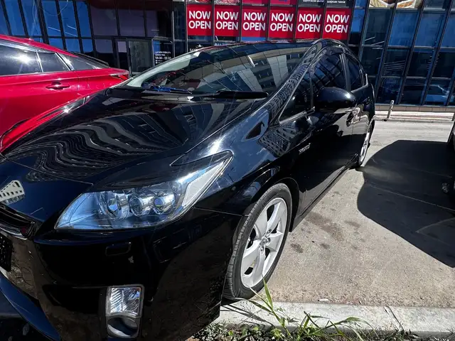 Toyota Prius 30