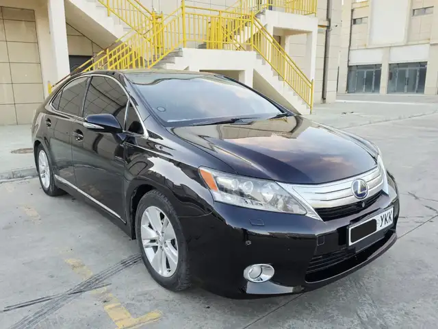 Lexus HS