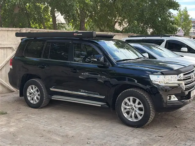 Toyota Land Cruiser 200