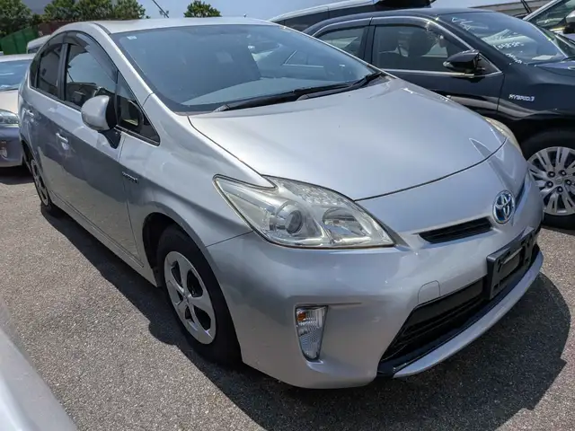 Toyota Prius 30