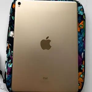 Apple ipad pro 9.7-инч 128gb gold,, Улаанбаатар — Сүхбаатар — 13-р хороо