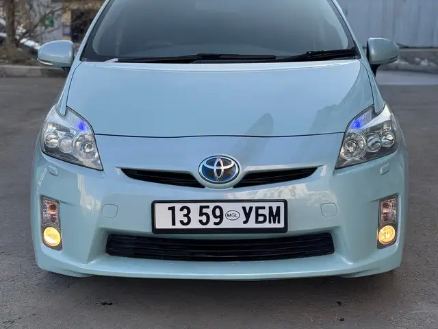 Toyota Prius 30