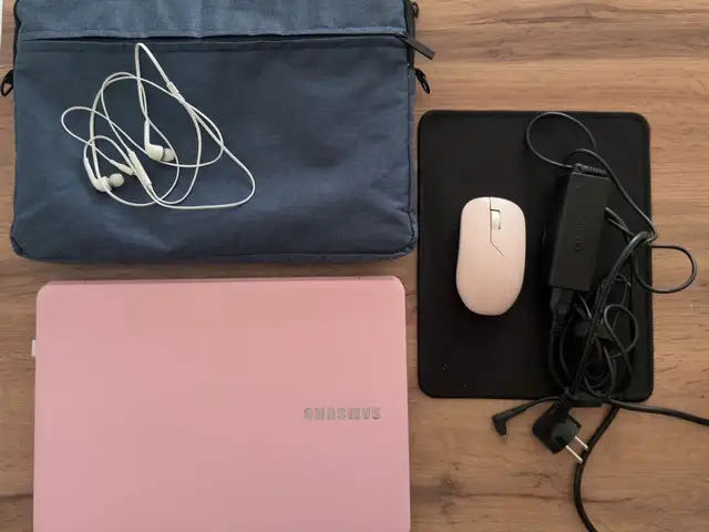 Samsung 13", Intel Celerom, 4 GB RAM, 128 GB, Улаанбаатар — Хан-Уул — Нисэх