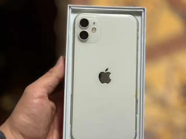 Apple Iphone 11, 128 gb, White, Улаанбаатар — Сонгинохайрхан — 1-р хороолол