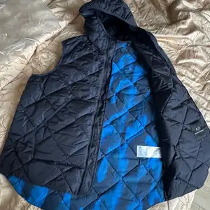Original armani exchange vest, Улаанбаатар — Сүхбаатар — Фонтам