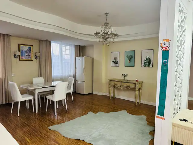 Хотын төвд 4 өрөө байр 116.0мкв, Улаанбаатар — Сүхбаатар — 1-р хороо