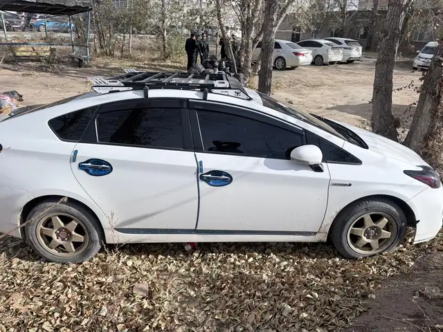 Toyota Prius 30