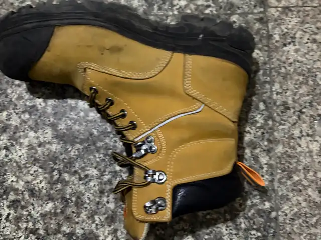 Safety uwliin gutal, Улаанбаатар — Баянгол — Модны 2
