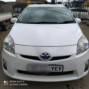 Toyota Prius 30