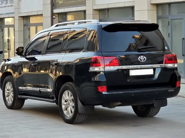 Toyota Land Cruiser 200