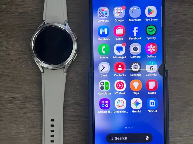 Samsung galaxy z flip 5 + galaxy watch 4 classic, Улаанбаатар — Хан-Уул — Нүхтийн ам