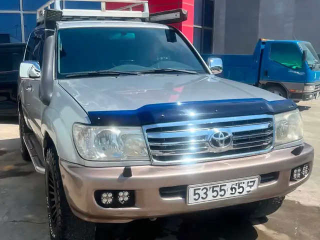 Toyota Land Cruiser 100