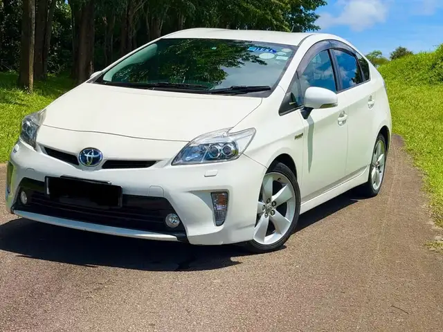 Toyota Prius 30