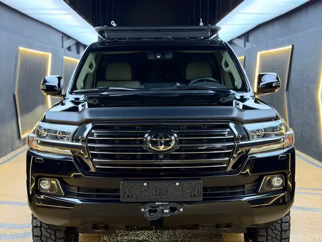 Toyota Land Cruiser 200