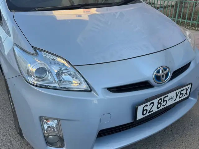 Toyota Prius 30