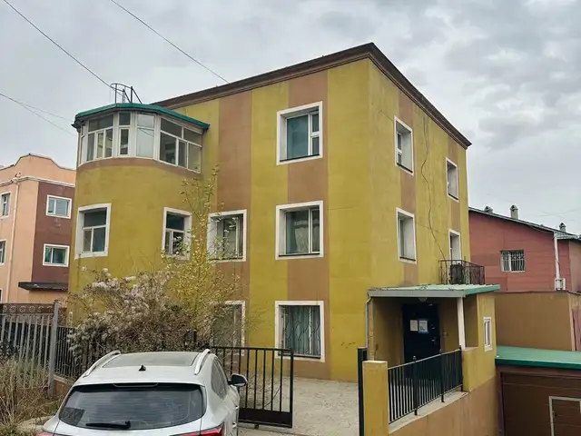 Бгд 3-р эмнэлэгийн ард 100 мкв 4 өрөө хаус, Улаанбаатар — Баянгол — 30-р хороо