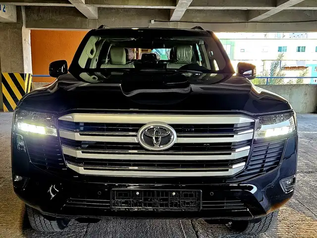 Toyota Land Cruiser 300