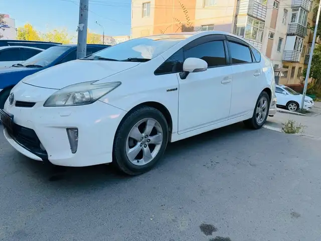 Toyota Prius 30